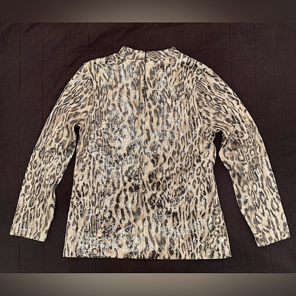 NWT Chico’s Cheetah-Print Sequin Top - Picture 4 of 12
